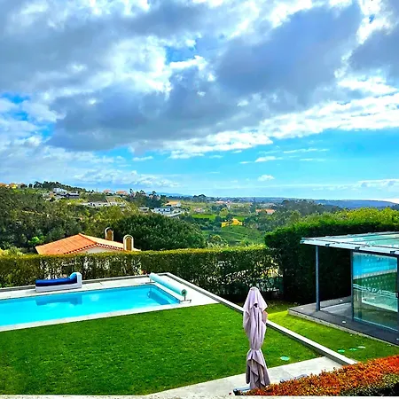 Villa I U *
