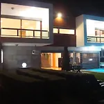 I U Villa Ericeira
