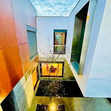 Villa I U